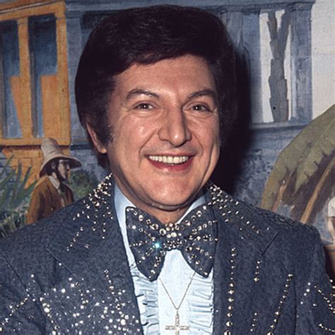 liberace find a grave.